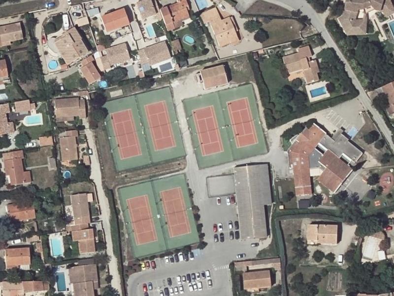Vue aérienne de Tennis Club de Pelissanne