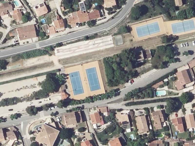 Vue aérienne de Tennis et Skate Park